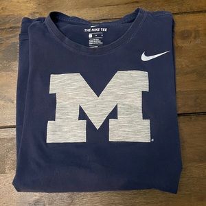 Nike University of Michigan Shirt Medium